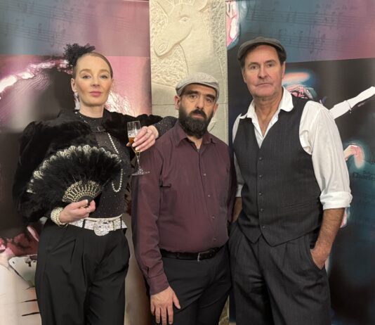 Absinth & Charleston am 11. April 2026: Freche Revue entführt in die 1920er Jahre Absinth & Charleston: Freche Revue am 11. April 2026 um 19 Uhr: Musik, Texte und 20er-Jahre-Flair in der Luther Dorfkirche