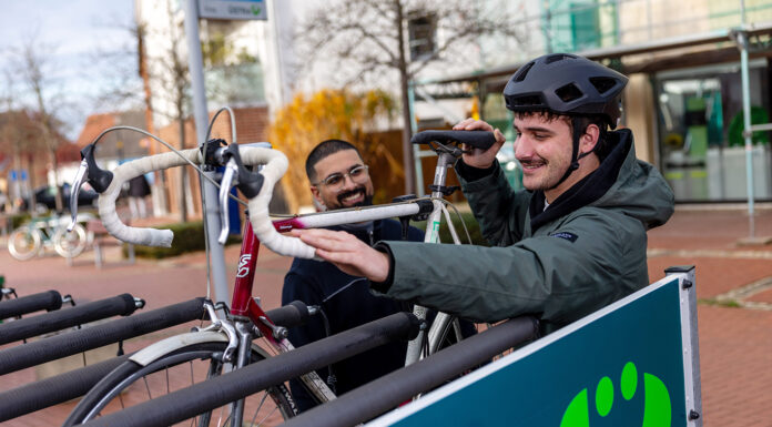 Mit Bus & Bike Meer erleben – Fahrradbus rollt wieder am Steinhuder Meer Fahrradbus rollt wieder los: Linie 835 startet am 28. März 2026 und umrundet das Steinhuder Meer mit Fahrradanhänger