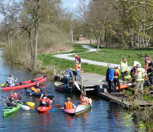 10 Euro und rein ins Kanu: Schnupperpaddeln in Hagenburg mit anschließendem Grillen 10 Euro und rein ins Kanu: Schnupperpaddeln in Hagenburg am Steinhuder Meer mit Bootstypen-Test und anschließendem Grillen