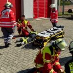 Übung der Regionsfeuerwehrbereitschaft mit 150 Kräften: Ernstfall Waldbrand nach Verlegung geprobt Übung Regionsfeuerwehrbereitschaft mit 150 Kräften: Verlegung, Vegetationsbrand, Drohne, Unfall und anspruchsvolle Wasserversorgung