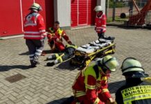 Übung der Regionsfeuerwehrbereitschaft mit 150 Kräften: Ernstfall Waldbrand nach Verlegung geprobt Übung Regionsfeuerwehrbereitschaft mit 150 Kräften: Verlegung, Vegetationsbrand, Drohne, Unfall und anspruchsvolle Wasserversorgung