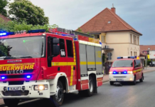 Feuerwehrübung in Luthe: Brand im Wohnkomplex der Lebenshilfe geübt Feuerwehrübung in Luthe: Brandszenario im Dachgeschoss eines Wohnkomplexes an der Hauptstraße. Zwei Vermisste wurden unter Atemschutz gerettet