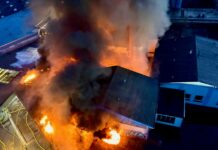 Großbrand auf ehemaligem Vion-Gelände in Wunstorf Großbrand auf Vion-Gelände in Wunstorf: Rund 300 Einsatzkräfte kämpften fast 19 Stunden gegen das Feuer auf dem früheren Areal