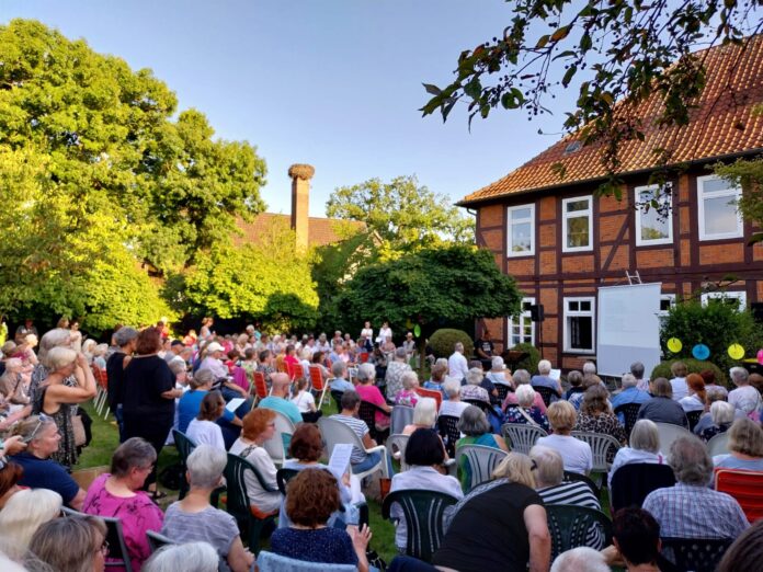 Kultur trifft Kirche lädt am 11. August 2026 zum Singen in Luthe ein